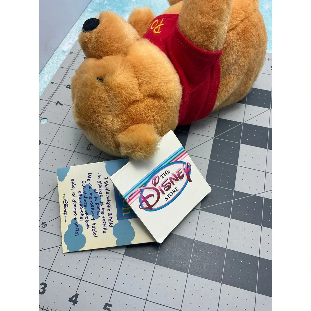 Disney Store Exclusive‎ Winnie the Pooh Plush Beanbag w/ Tags Small Stuffed Toy